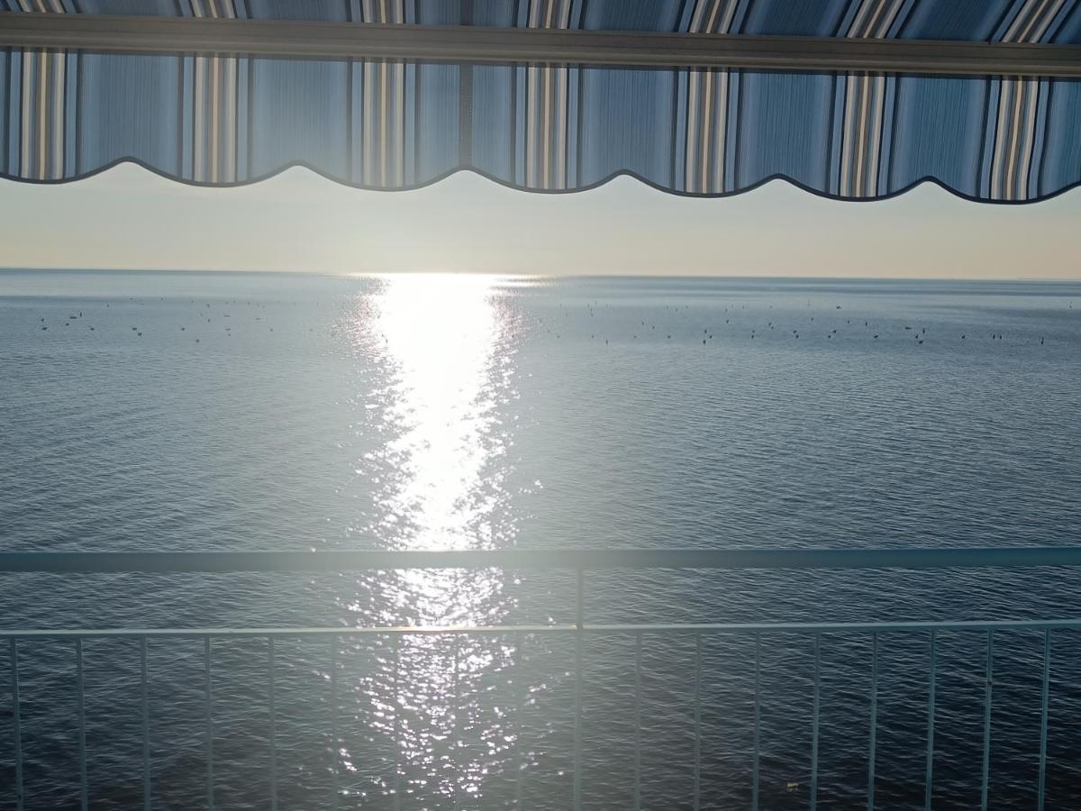 Locazione Turistica Sul Mare Strada Costiera 244, Trieste 산타 크로체 마레 외부 사진